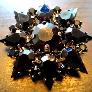 VINTAGE ESTATE RHINESTONE FLOWER 1 5/8" BROOCH